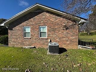 4th image of 410 College View Dr