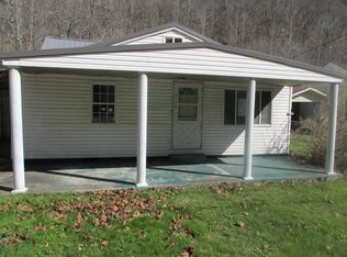 3172 Pond Creek Rd, Pinsonfork, KY 41555