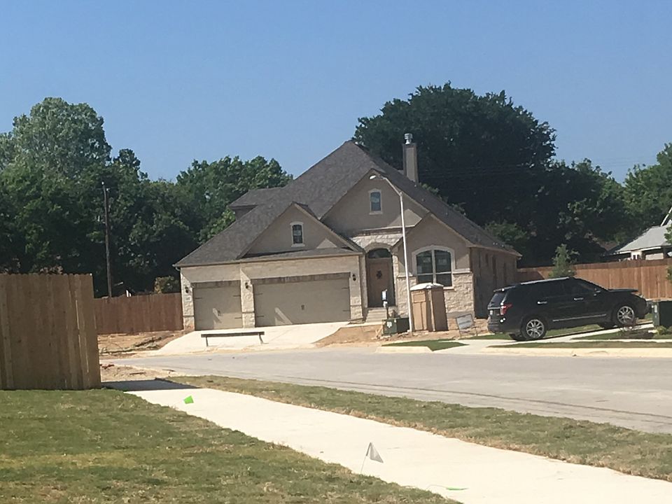 1st image of 1045 Water Oak