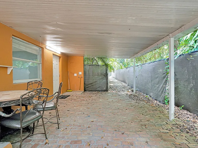 14500 NE 2nd Ave #1 — Photo 9