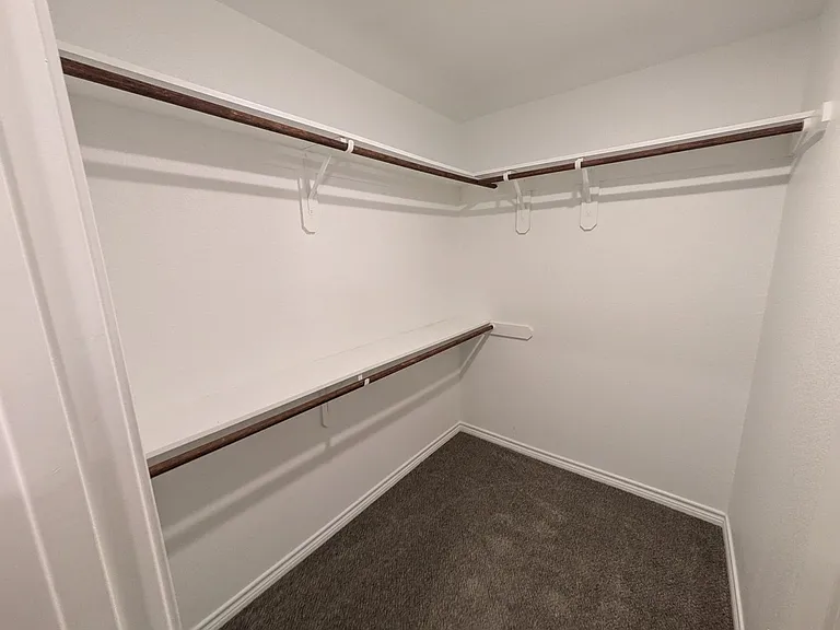 610 Craig St — Photo 18