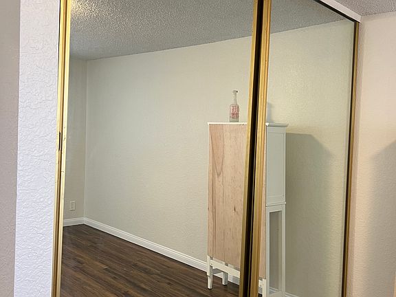 3rd image of 530 W 14th St #7
