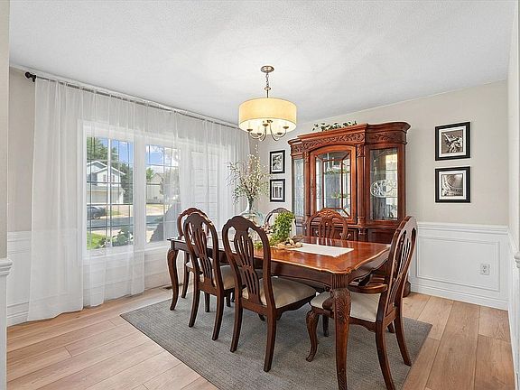 5th image of 333 Oriole Ct