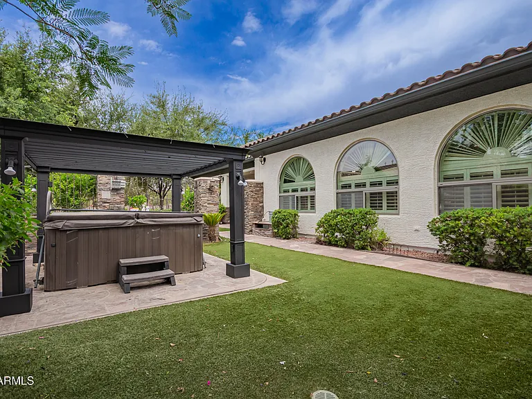 4711 E Buckboard Ct — Photo 42
