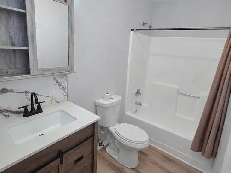 213 Main St #7 — Photo 8