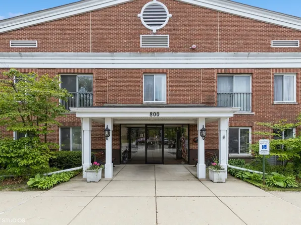 800 Ridge Rd APT 108, Wilmette, IL 60091