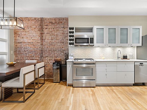 5th image of 636 Park Ave #2