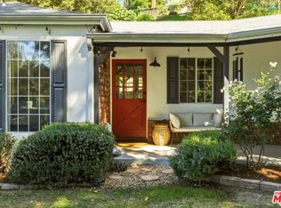 7815 Denivelle Rd, Sunland, CA 91040