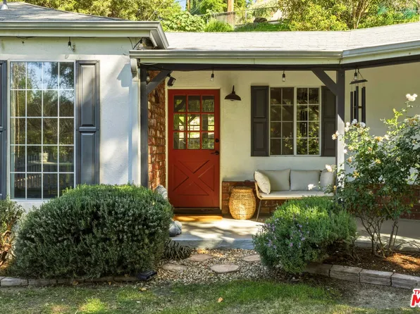 7815 Denivelle Rd, Sunland, CA 91040