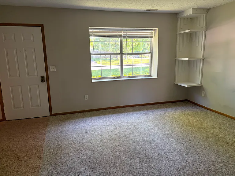 1762 Queensbridge Dr #1 — Photo 10