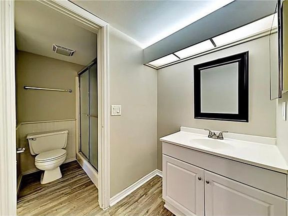 3rd image of 4137 Crossroads Pl