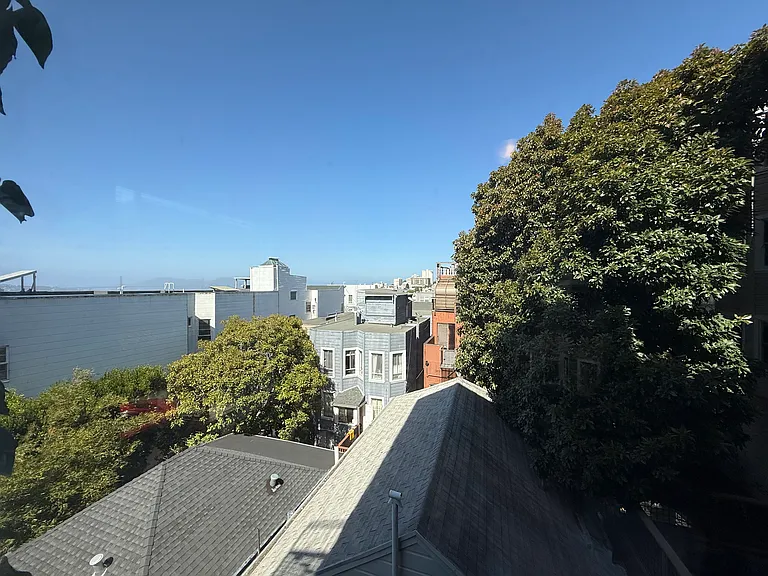 1429 Leavenworth St #104 — Photo 6