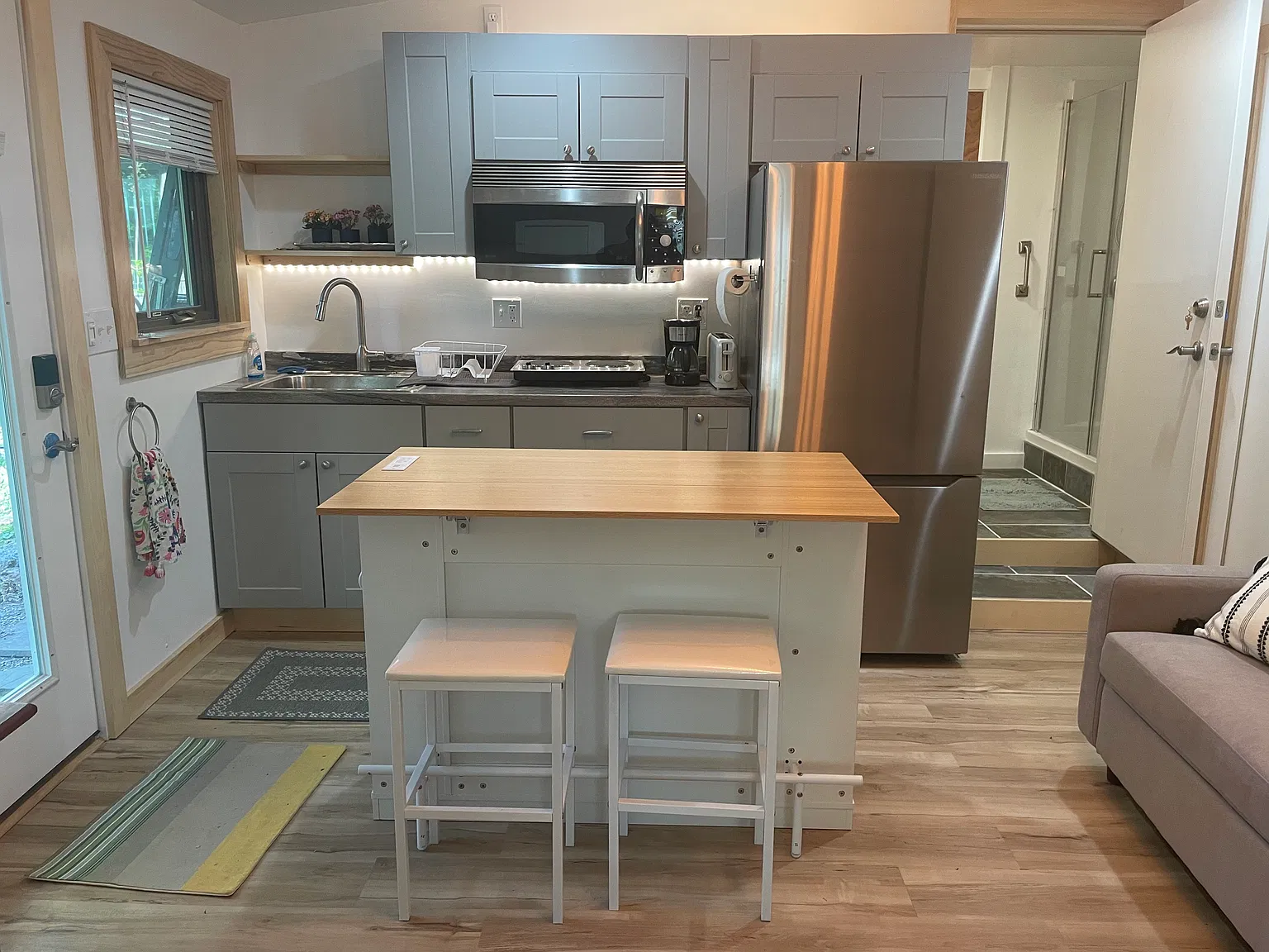 1 bed, 400 sqft, $2,200 — Photo 4