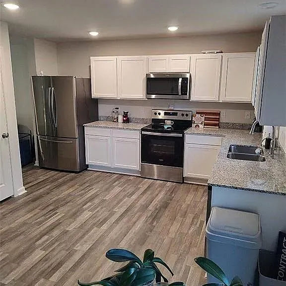 807 Fox Laurel Ct — Photo 2
