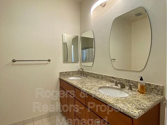 3rd image of 1445 Fruitdale Ave Unit 401