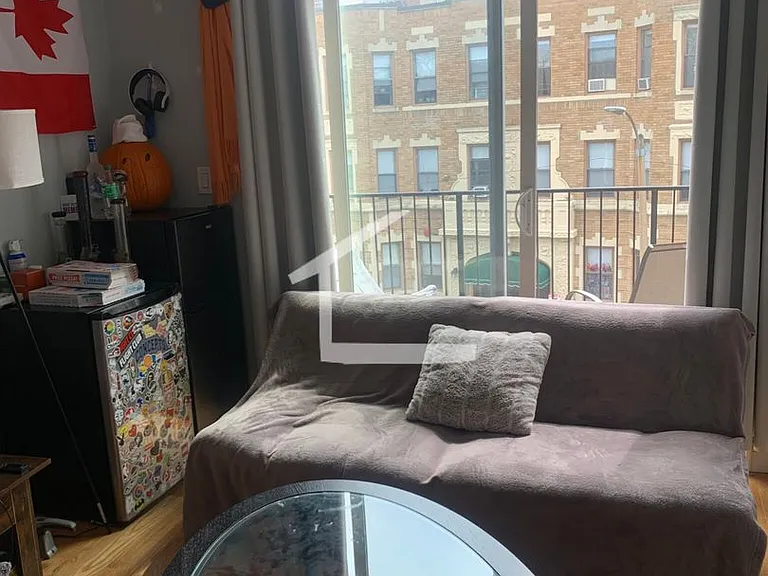 186 Kelton St #4 — Photo 2