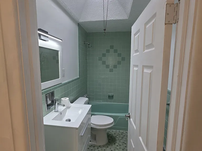 4125 Maywood St — Photo 51