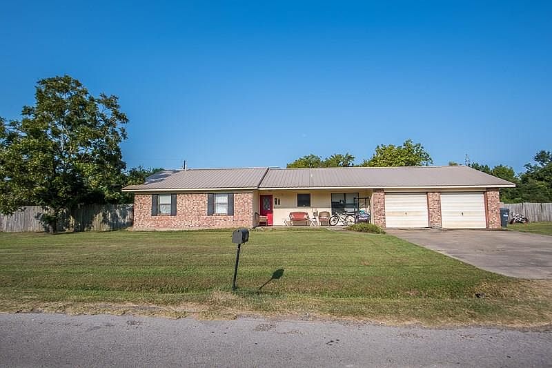 1st image of 670 County Road 2943
