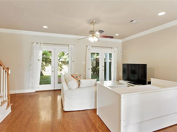 4th image of 1100 N Arnoult St #B