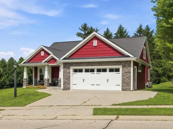 2748 Gateway AVENUE, Hartford, WI 53027