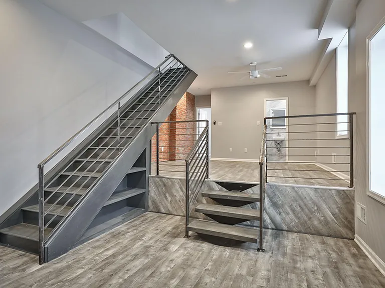 400 W Penn St #2 — Photo 6