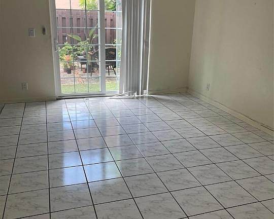 5th image of 8030 SW 18th Pl #3-10