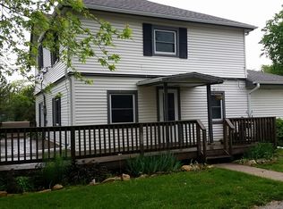 214 W Nobes Rd, York, NE 68467