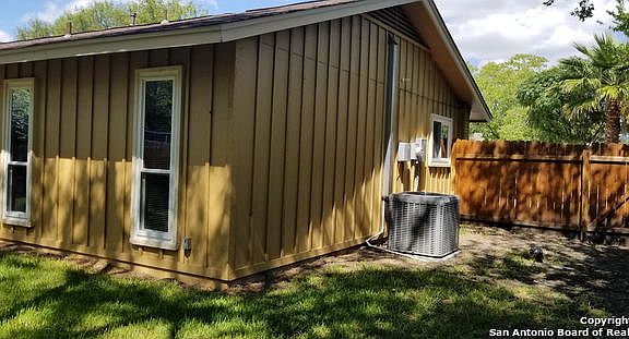 3rd image of 6710 Shady Lake Dr