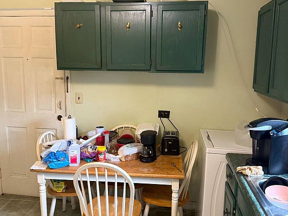 5th image of 1009 Minton Pl