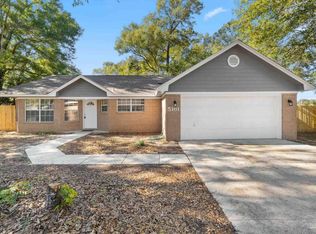 5161 Trenton Dr, Pace, FL 32571