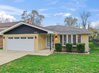 2093 Busse Hwy, Des Plaines, IL 60016