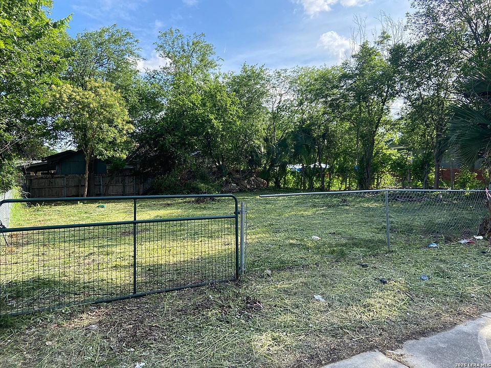 1st image of 1204 Perez St LOT 3