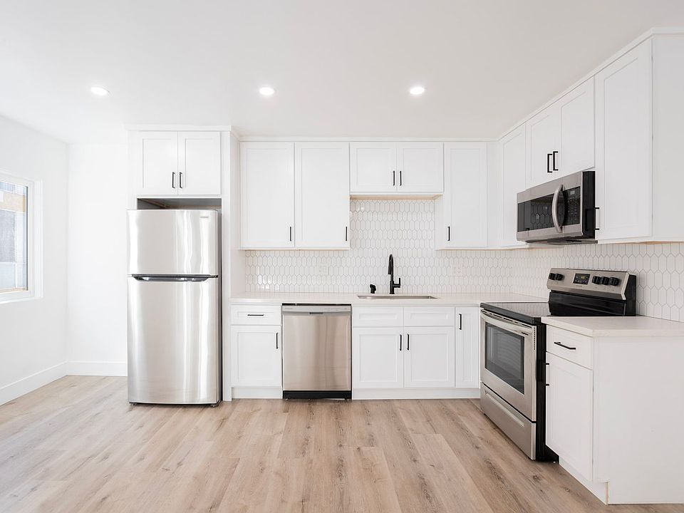 1st image of 1626 N Fuller Ave #203