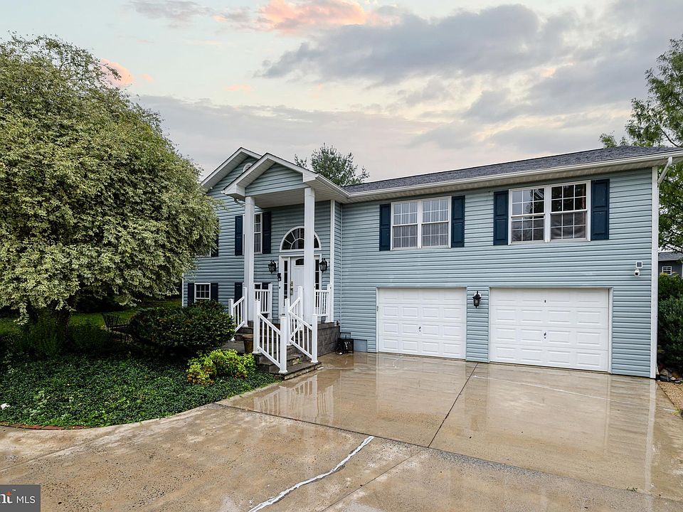 1st image of 820 Burgess Ct