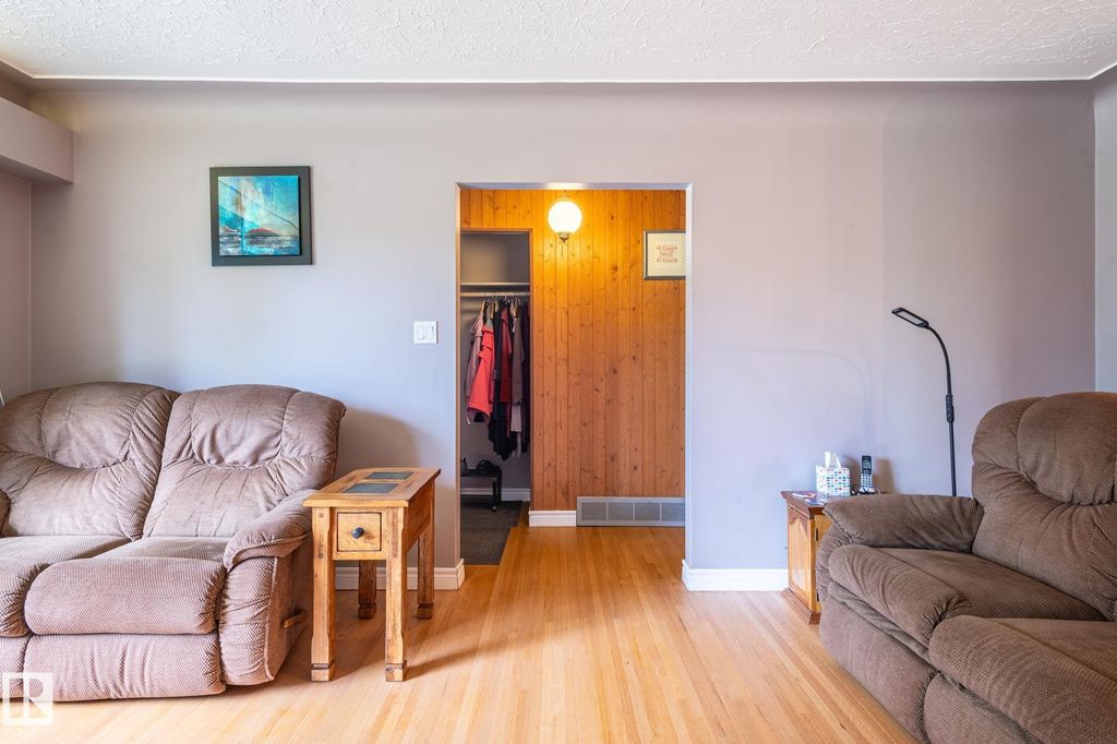 14708 108th Ave NW, Edmonton, AB - More