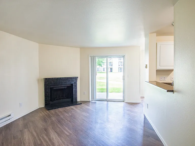 Chinook Park Apartment Homes — Photo 18