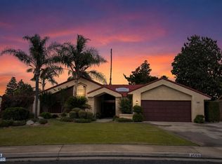 2500 Georgia Oak Dr, Bakersfield, CA 93311
