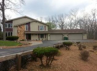 W267S7655 Olympia Ct S, Waukesha, WI 53189