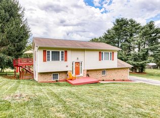 6352 Spring Ave, Radford, VA 24141