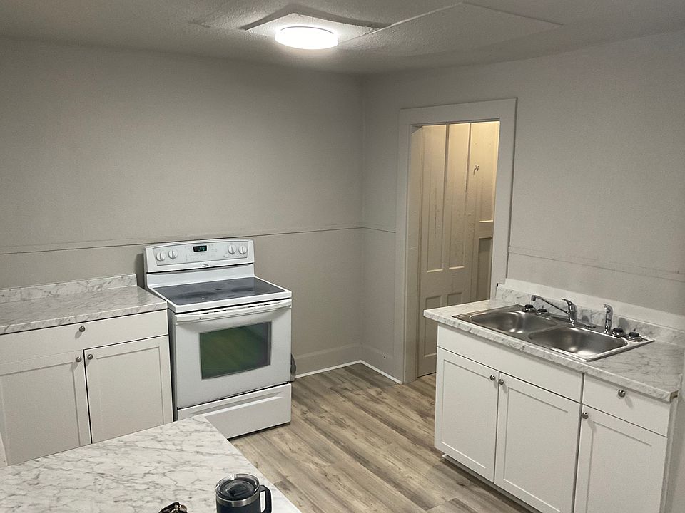 1st image of 11 Underwood St #7