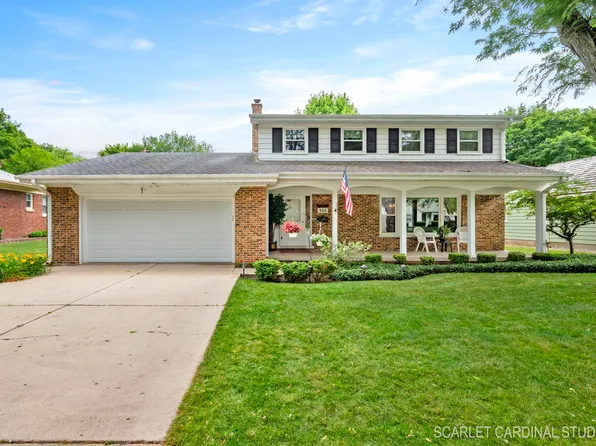 906 S 7th St, St Charles, IL 60174