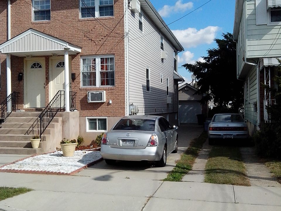 Front with 3 Car driveway
