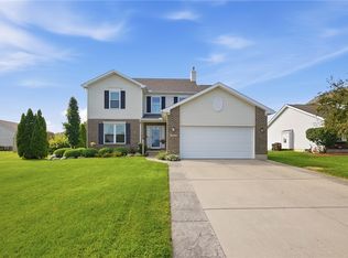 102 Cabernet Dr, Englewood, OH 45322
