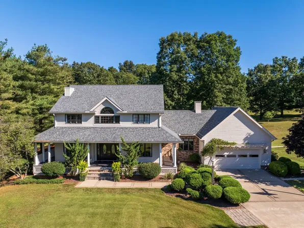 8193 Lavelle Rd, Athens, OH 45701