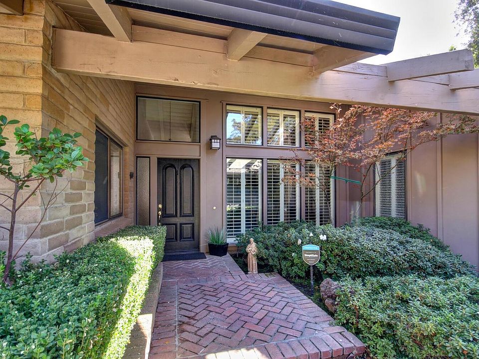 1st image of 2808 Calle Vista Way