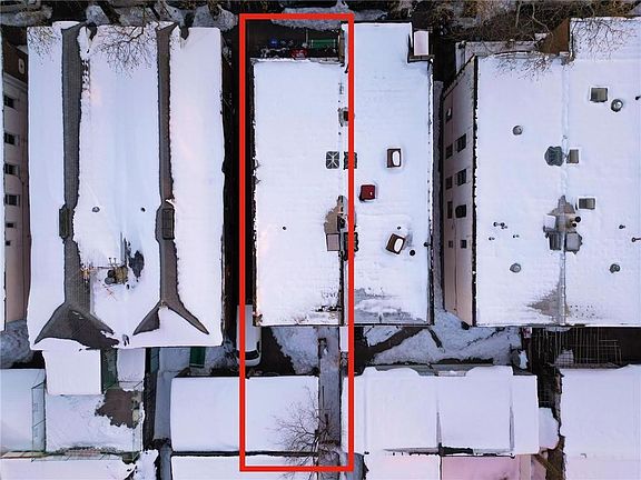 5th image of 935 58th St