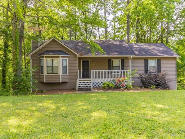1045 Summer Hill Ct NW, Acworth, GA 30102