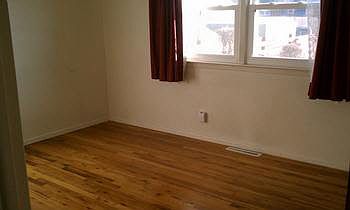 5th image of 916 E Curtis St