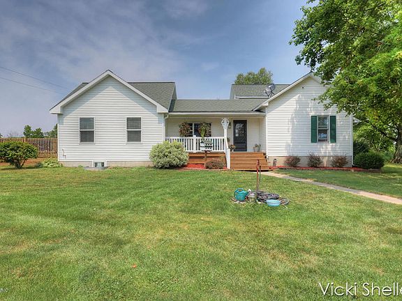 2nd image of 11545 Lymburner Ave NE
