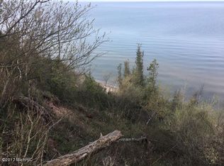 1412 Lakeshore Rd, Manistee, MI 49660